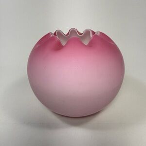 Vtg Fenton Pink Ombre cased glass rose bowl vase